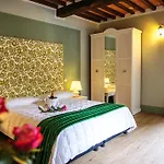 Hotel & 4*