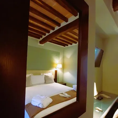 & Hotel 4*