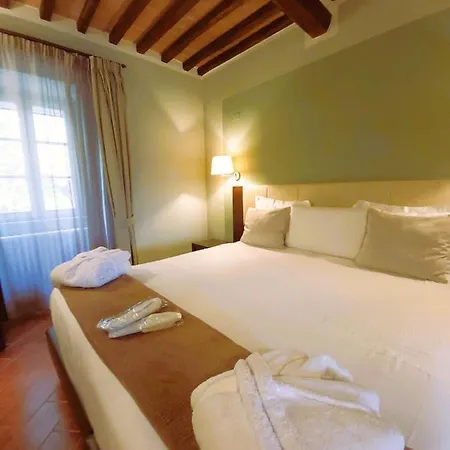 Hotel & Cortona