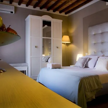 Hotel &